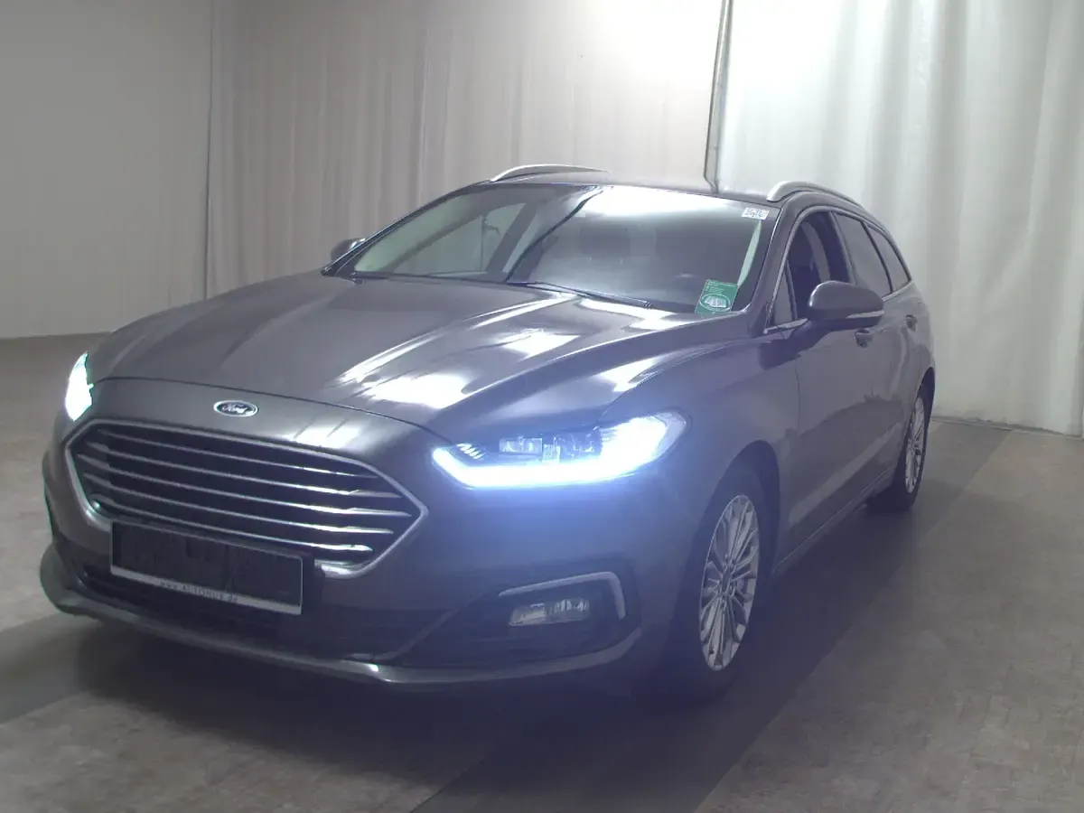 Usado Ford Mondeo Titanium 150 CV (110 kW) 2022 Gris Berlina