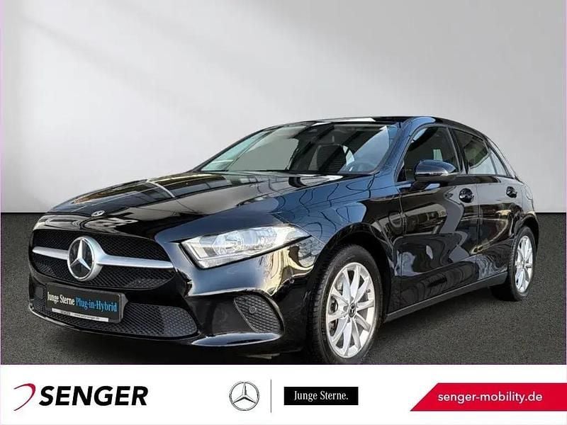 Gebraucht Mercedes A250 218 PS (160 kW) 2022 Unilack nachtschwarz Limousine