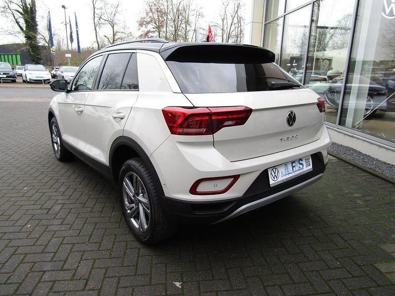 Gebraucht VW T-Roc Life 150 PS (110 kW) 2024 Andere farbe SUV