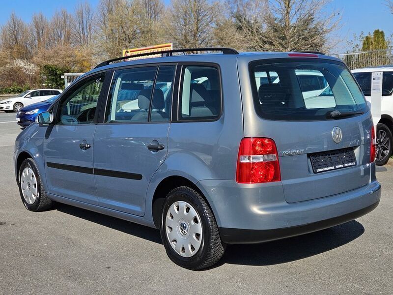 Gebraucht VW Touran Basis 102 PS (75 kW) 2004 Grau Van / Kleinbus