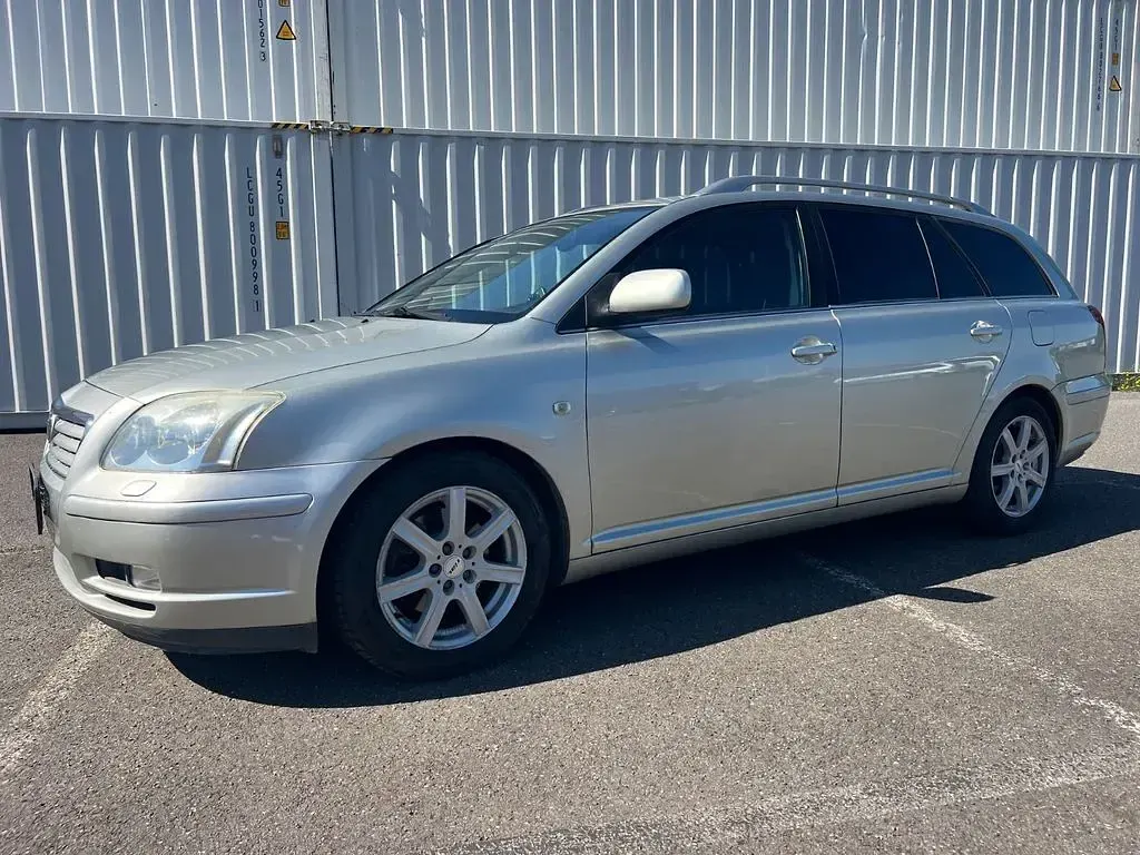 Gebraucht Toyota Avensis Executive 147 PS (108 kW) 2005 Grau Kombi