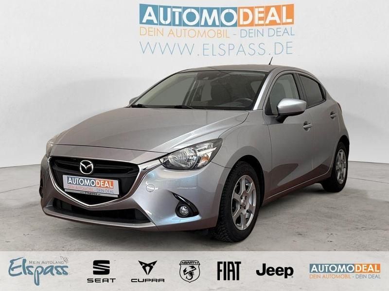 Grau Gebraucht 2016 Mazda 2 Limousine | 14.799 € (Etwas zu teuer) - Bild 1/4