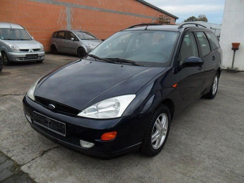 Gebraucht Ford Focus 101 PS (74 kW) 2001 Blau Kombi