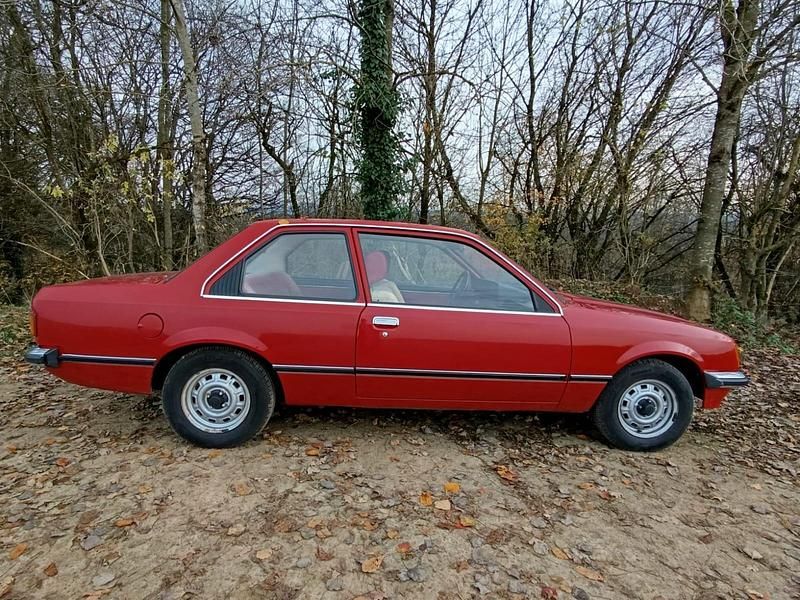 Rot Gebraucht 1978 Opel Rekord Coupé | 9.750 € - Bild 1/4