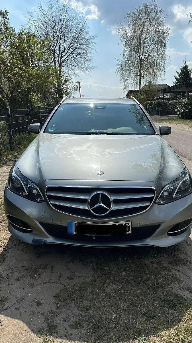 Second-hand Mercedes E220 Avantgarde 170 CP (125 kW) 2014 Gri Break