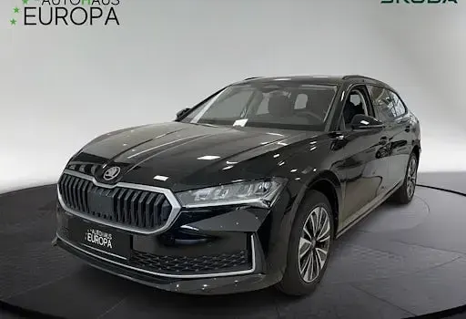 Neu Skoda Superb Selection 150 PS (110 kW) 2026 Schwarz Kombi
