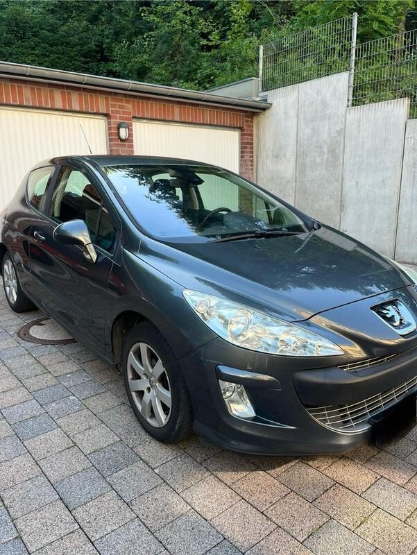 Grau Gebraucht 2008 Peugeot 308 Kleinwagen | 4.000 € (Fairer Preis) - Bild 1/4