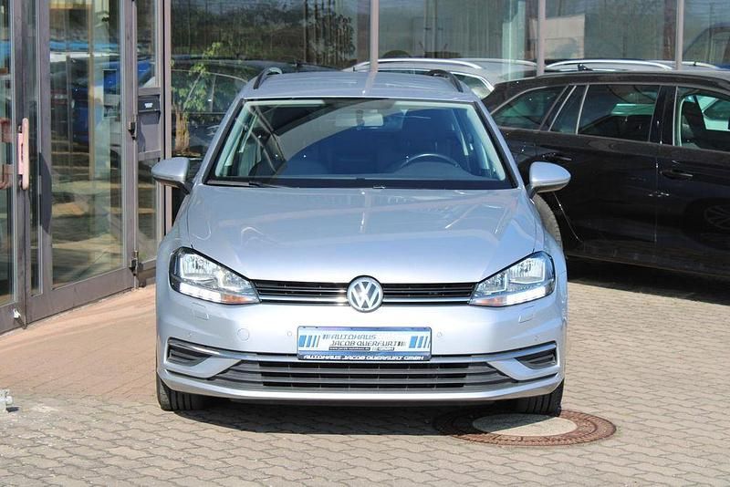Gebraucht VW Golf VII 116 PS (85 kW) 2017 Silber Limousine