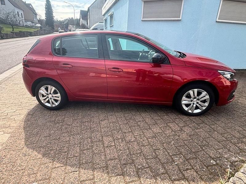 Gebraucht Peugeot 308 110 PS (80 kW) 2021 Limousine
