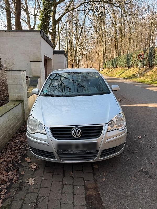 Gebraucht VW Polo 60 PS (44 kW) 2009 Silber Kleinwagen
