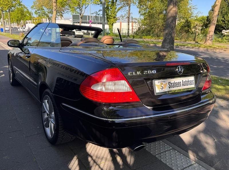 Usata Mercedes CLK280 231 CV (169 kW) 2006 Nero Cabrio
