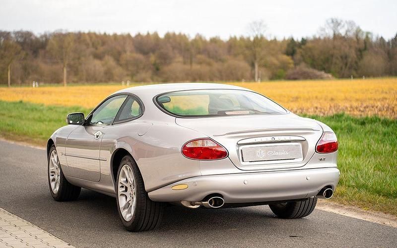 Gebraucht Jaguar XKR 363 PS (266 kW) 2001 Silber Coupé
