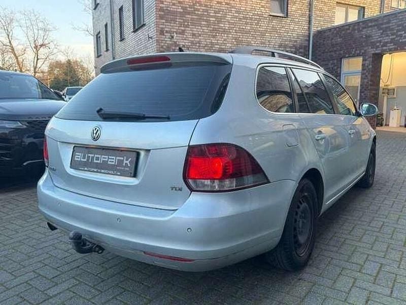 Gebraucht VW Golf VI Comfortline 105 PS (77 kW) 2010 Silber Kleinwagen