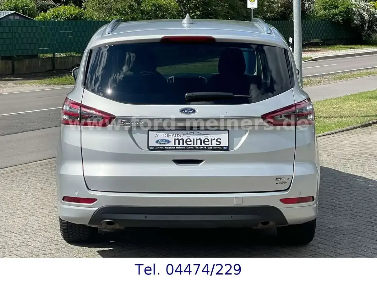 Gebraucht Ford S-MAX Titanium 190 PS (139 kW) 2022 Polarsilber metallic Van / Kleinbus
