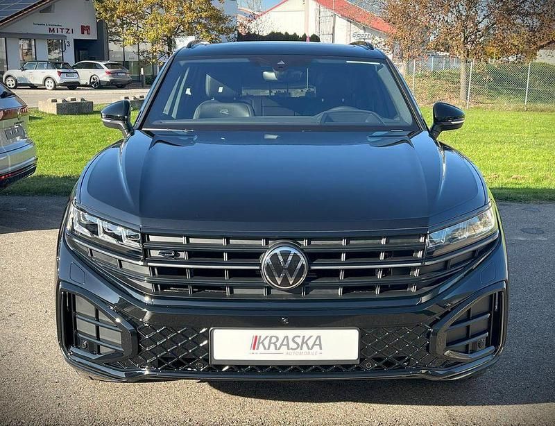 Schwarz Neu 2026 VW Touareg Edition SUV | 76.670 € - Bild 1/4