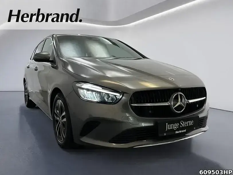 Gebraucht Mercedes B200 Progressive 163 PS (119 kW) 2025 Grau Kleinwagen