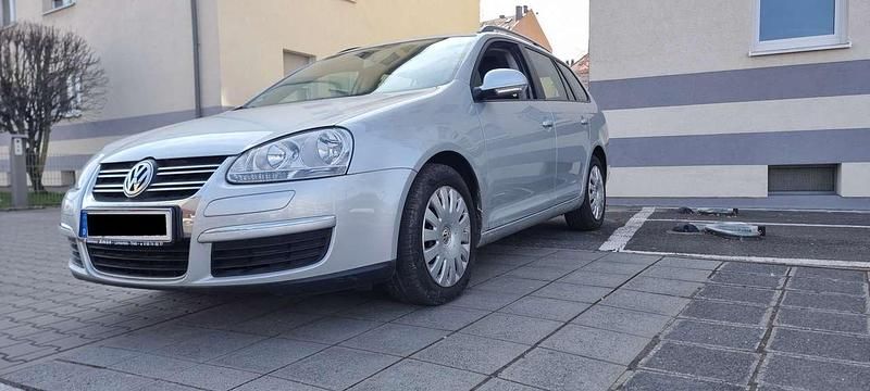 Gebraucht VW Golf V Trendline 102 PS (75 kW) 2009 Reflexsilber metallic Kombi