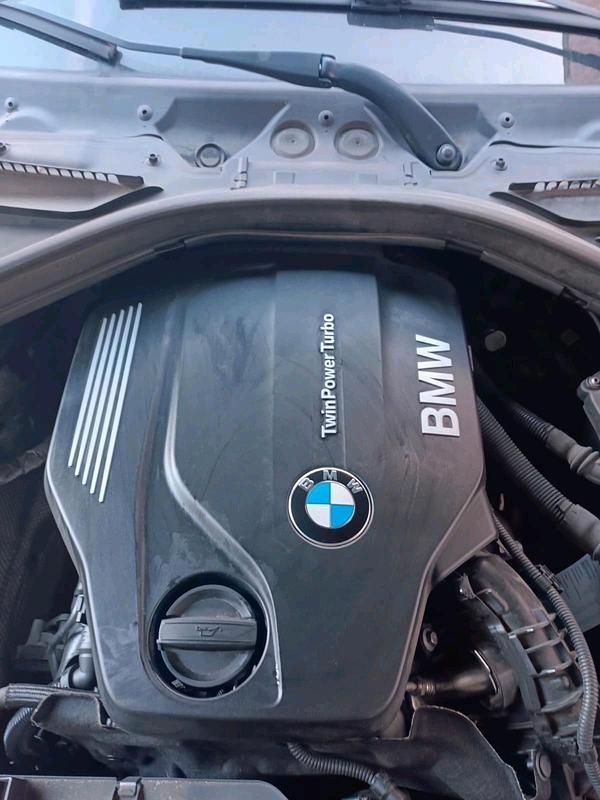 Gebraucht BMW 318 150 PS (110 kW) 2016 Schwarz Limousine