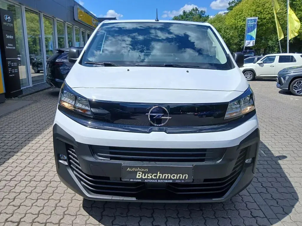 Gebraucht Opel Vivaro-e Combi S 150 PS (110 kW) 2026 Kaolin weiß Van / Kleinbus