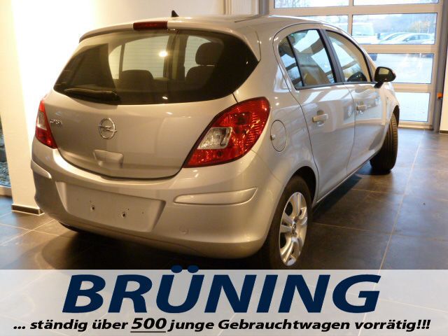 Second-hand Opel Corsa Selective 86 CP (63 kW) 2013 Argintiu Hatchback