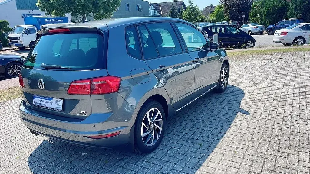 Gebraucht VW Golf Sportsvan Sound 125 PS (91 kW) 2017 Grau Van / Kleinbus