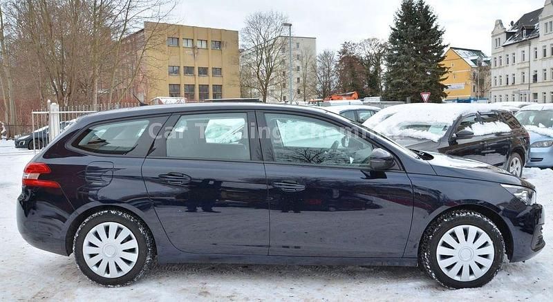Gebraucht Peugeot 308 SW Active 131 PS (96 kW) 2020 Blau Kombi