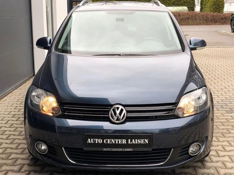 Gebraucht VW Golf VII Life 122 PS (89 kW) 2014 Blau Limousine