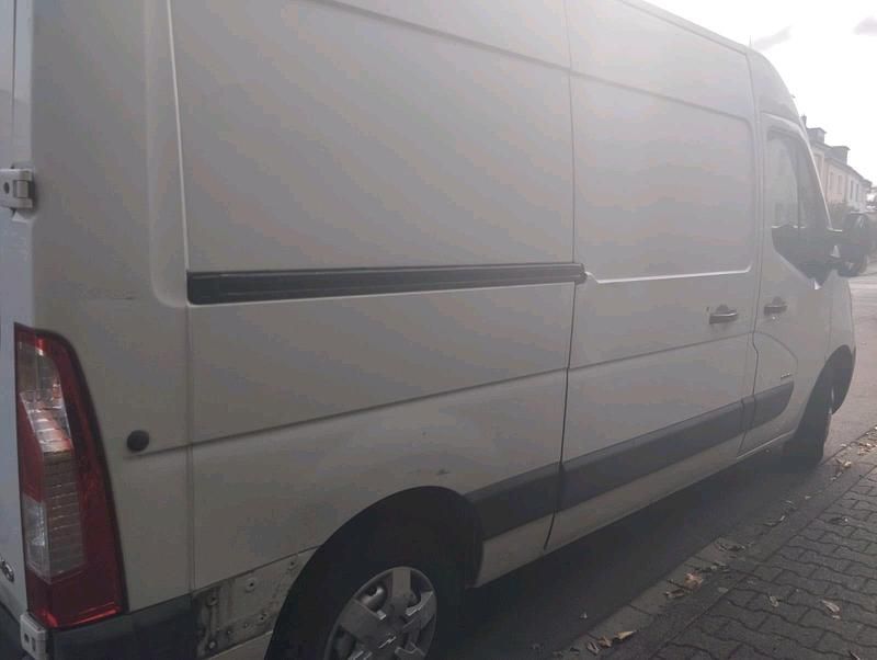 Gebraucht Opel Movano 130 PS (95 kW) 2015 Weiß Van / Kleinbus