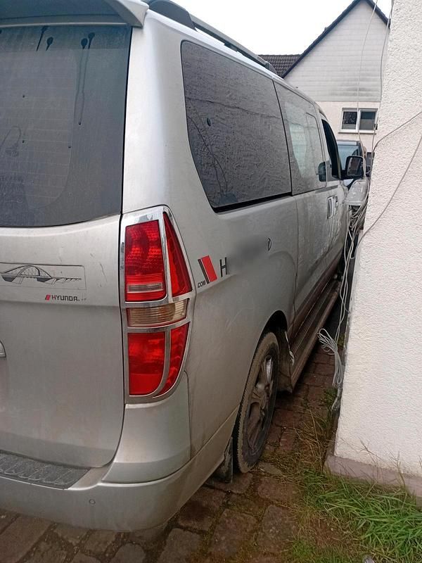 Silber Gebraucht 2009 Hyundai H-1 Van | 3.350 € (Guter Preis) - Bild 1/4
