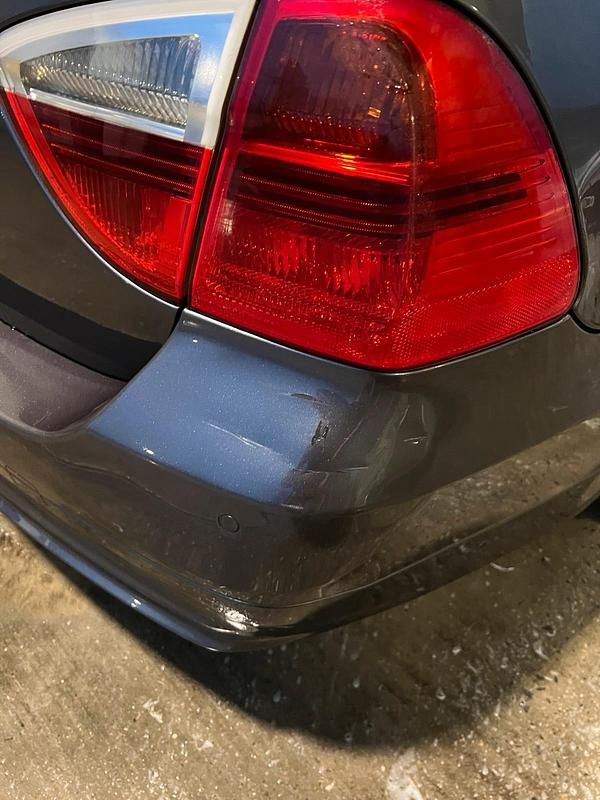 Gebraucht BMW 320 177 PS (130 kW) 2008 Grau Kombi