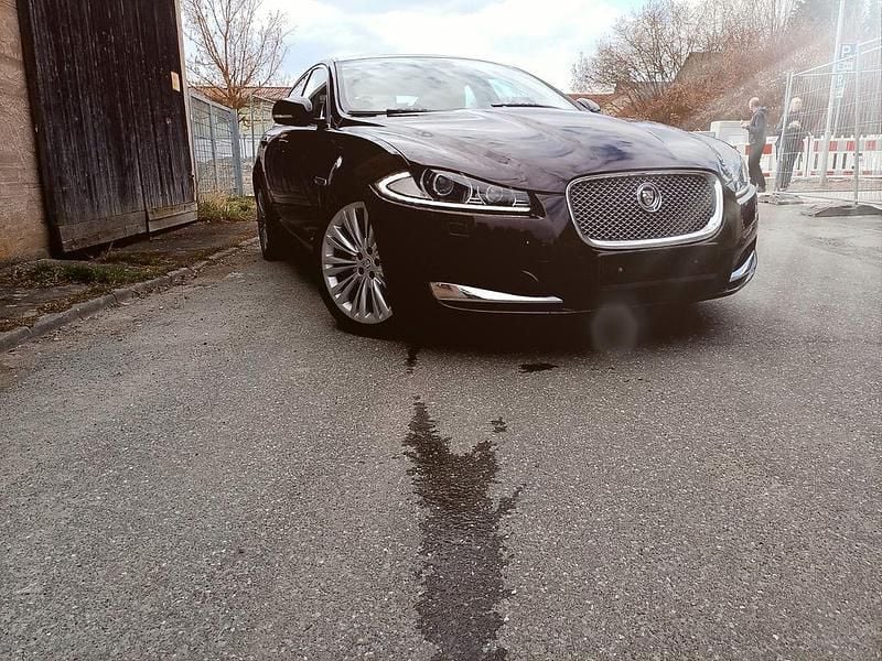 Gebraucht Jaguar XF 241 PS (177 kW) 2011 Limousine