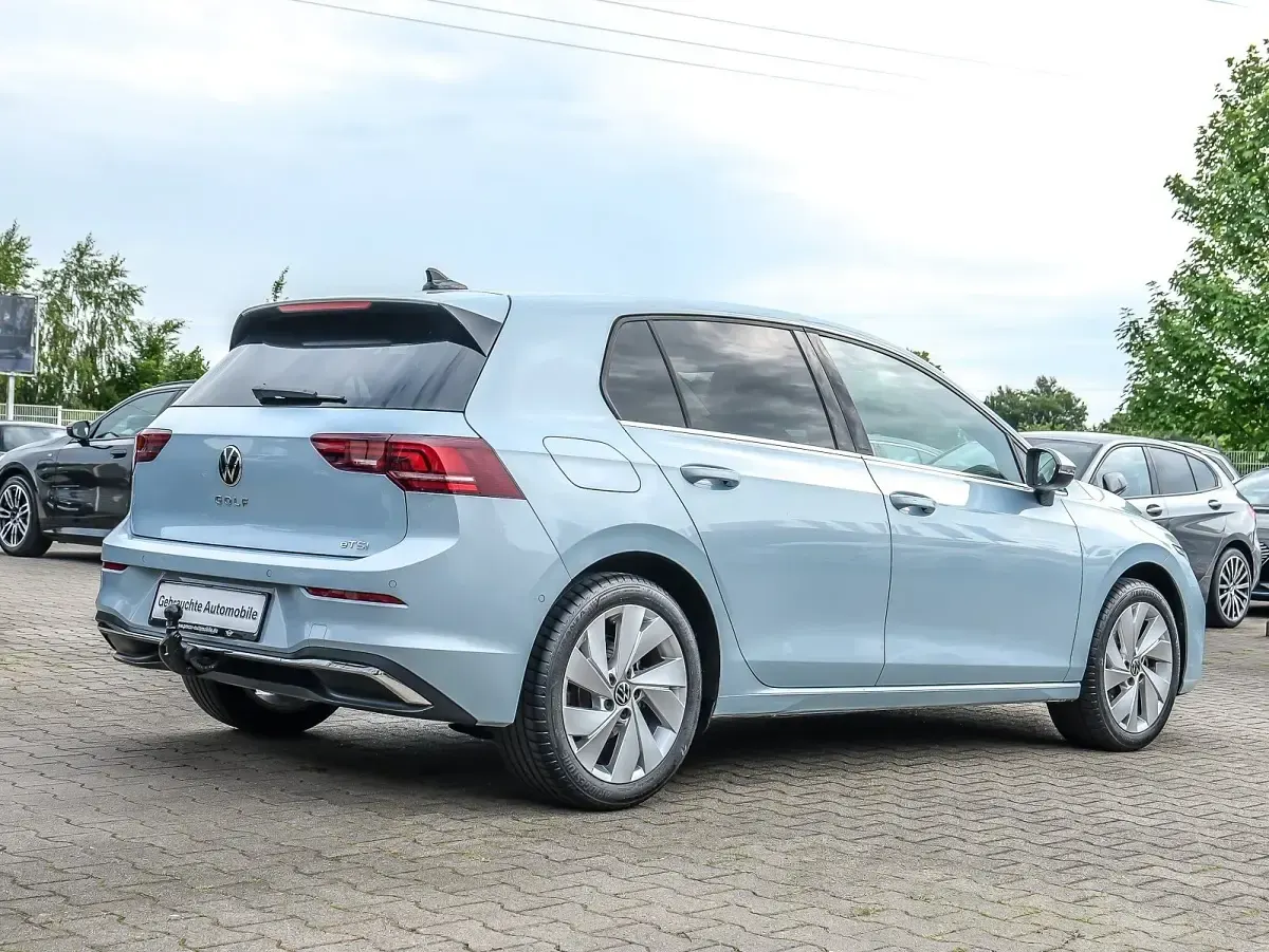 Gebraucht VW Golf VIII Pro 150 PS (110 kW) 2025 Blau Limousine