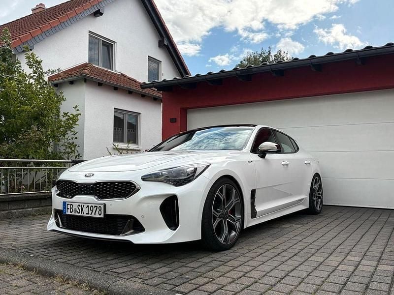 Gebraucht Kia Stinger GT 366 PS (269 kW) 2018 Weiß Kleinwagen