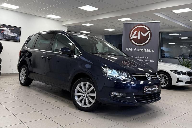 Night blue Gebraucht 2015 VW Sharan Highline Van / Kleinbus | 19.999 € (Etwas zu teuer) - Bild 1/4