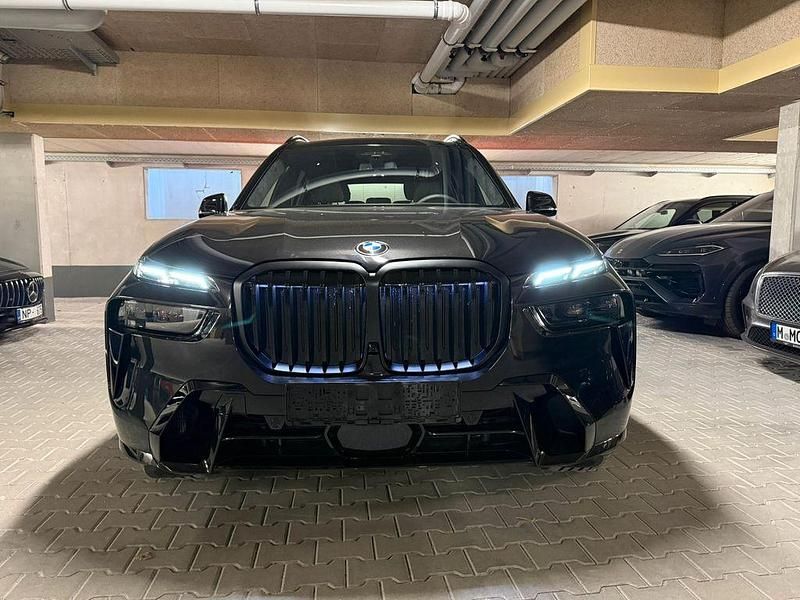 Neu BMW X7 Executive 352 PS (258 kW) 2026 Schwarz SUV