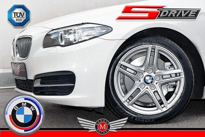 Weiß Gebraucht 2015 BMW 518 Performance Limousine | 9.990 € - Bild 1/4