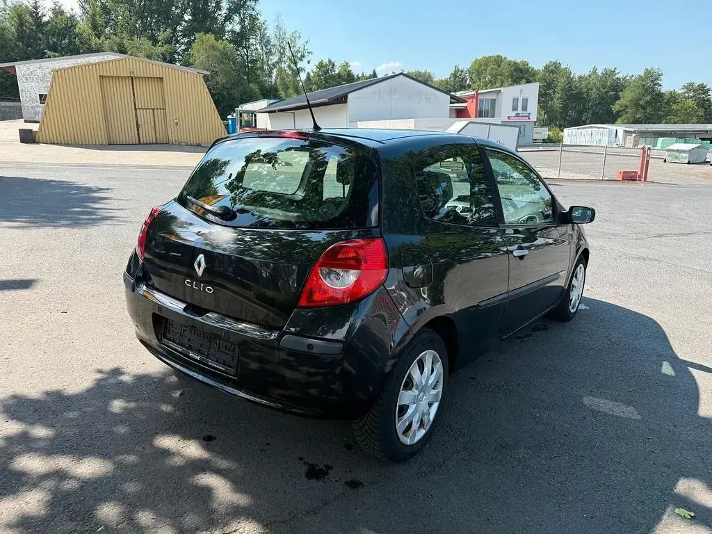 Gebraucht Renault Clio Rip Curl 101 PS (74 kW) 2009 Schwarz