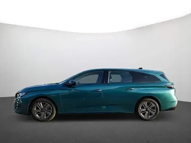 Gebraucht Peugeot 308 SW Active 131 PS (96 kW) 2023 Blau Kombi