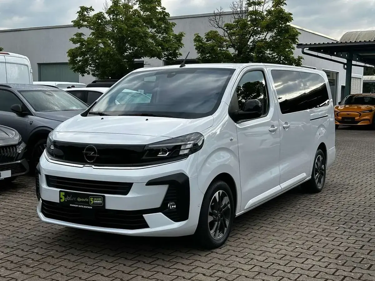 Gebraucht Opel Zafira Life Edition 177 PS (130 kW) 2024 Weiß Van / Kleinbus