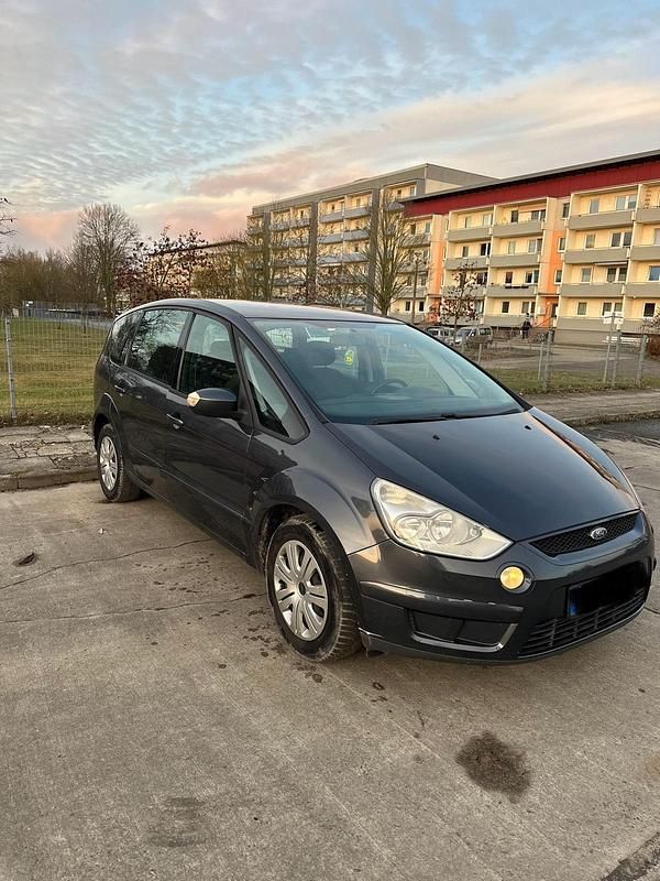 Gebraucht Ford S-MAX Titanium S 140 PS (102 kW) 2009 Grün Van / Kleinbus