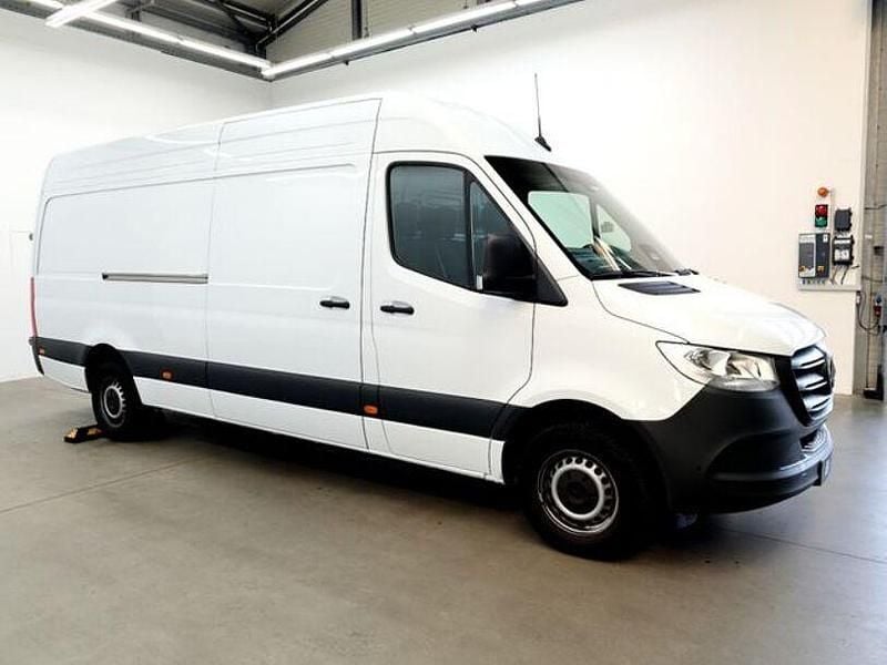 Gebraucht Mercedes Sprinter 170 PS (125 kW) 2025 Arktikweiss Van