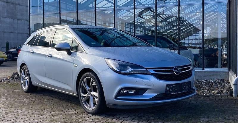 Gebraucht Opel Astra Innovation 150 PS (110 kW) 2019 Flip chip/magnetic silver Kombi