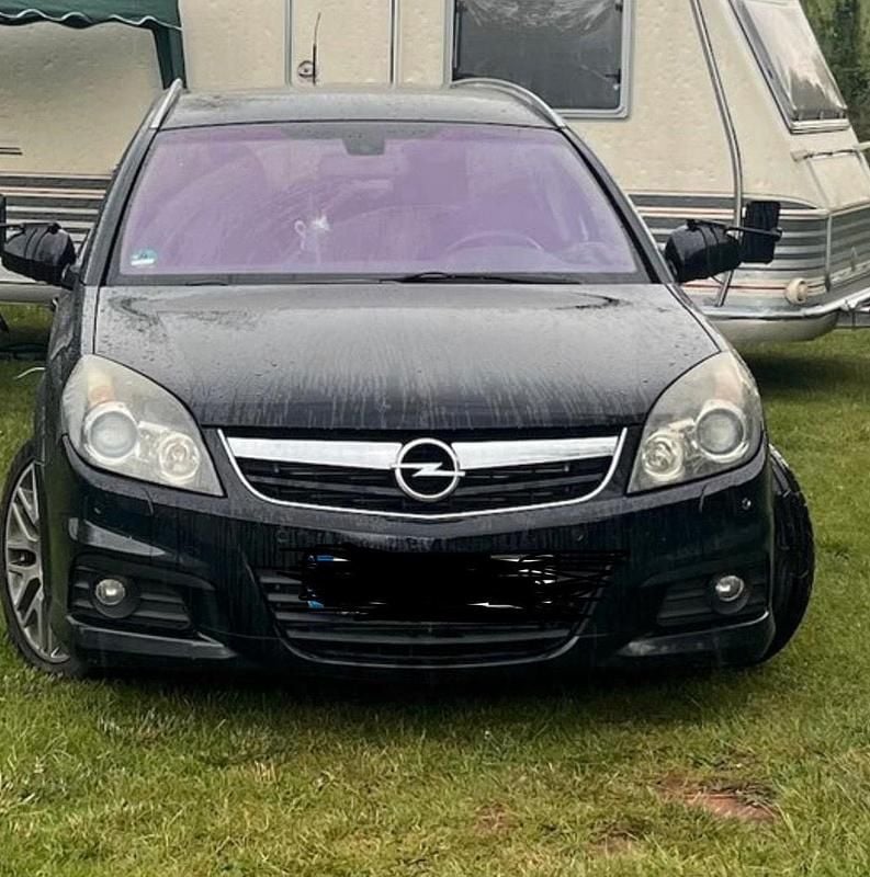 Schwarz Gebraucht 2009 Opel Vectra OPC Kombi | 2.200 € (Fairer Preis) - Bild 1/4