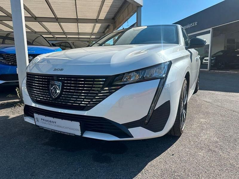 Perlmuttweiß Gebraucht 2023 Peugeot 308 Allure Limousine | 18.990 € (Guter Preis) - Bild 1/4