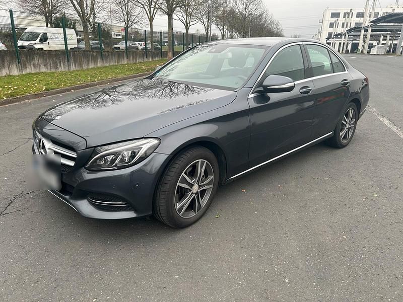 Grau Gebraucht 2014 Mercedes C220 Limousine | 15.800 € (Fairer Preis) - Bild 1/4