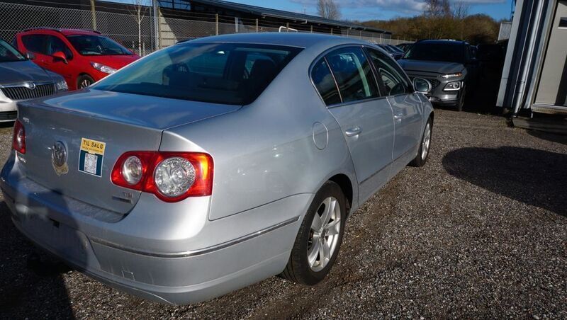 Gebraucht VW Passat Comfortline 122 PS (89 kW) 2010 Silber Limousine