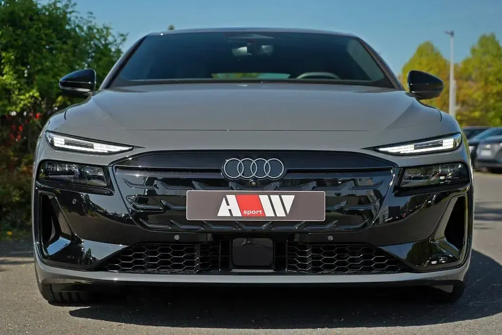 Nowe Audi A6 e-tron S-Line 269 kW (367 KM) 2026 Szary Sedan/Limuzyna