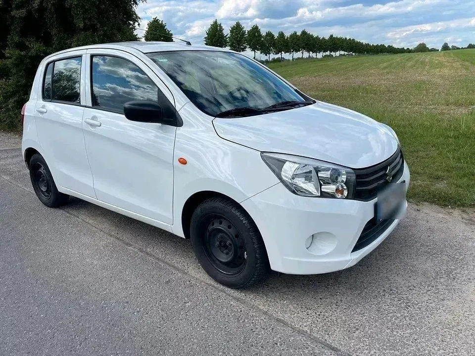 Gebraucht Suzuki Celerio 68 PS (50 kW) 2016 Weiß Kleinwagen