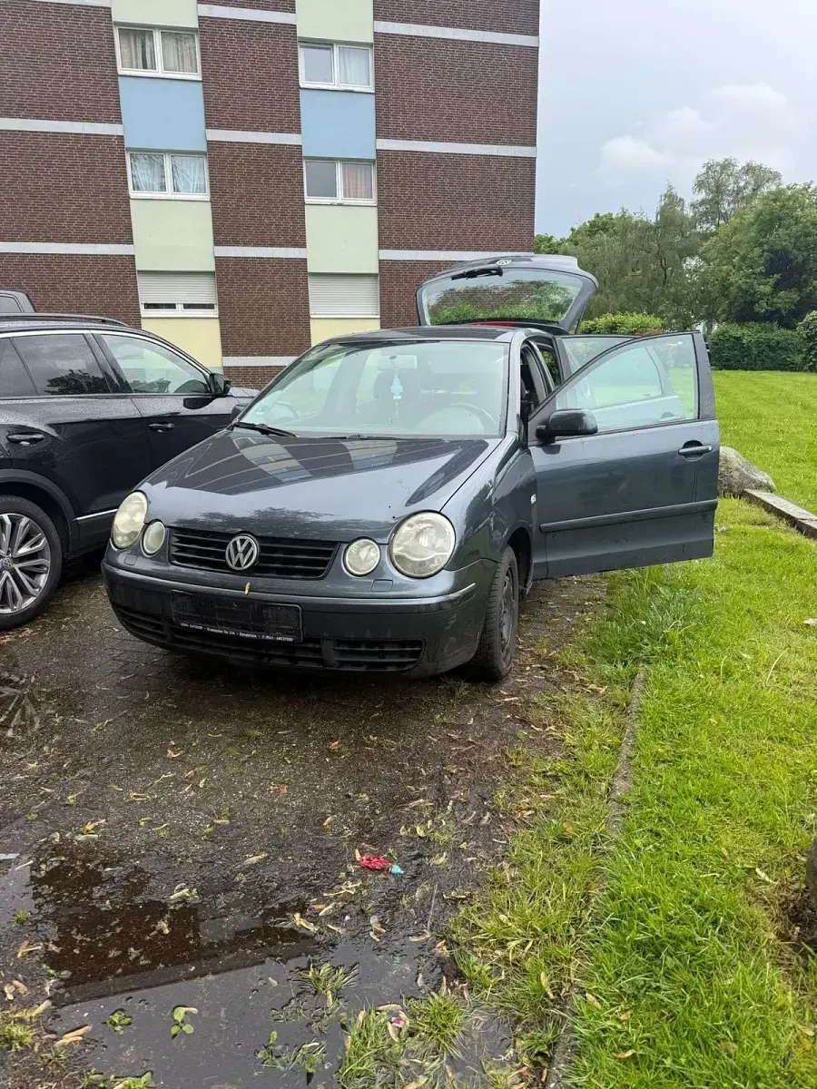 Gebraucht VW Polo 75 PS (55 kW) 2002 Grau Kleinwagen