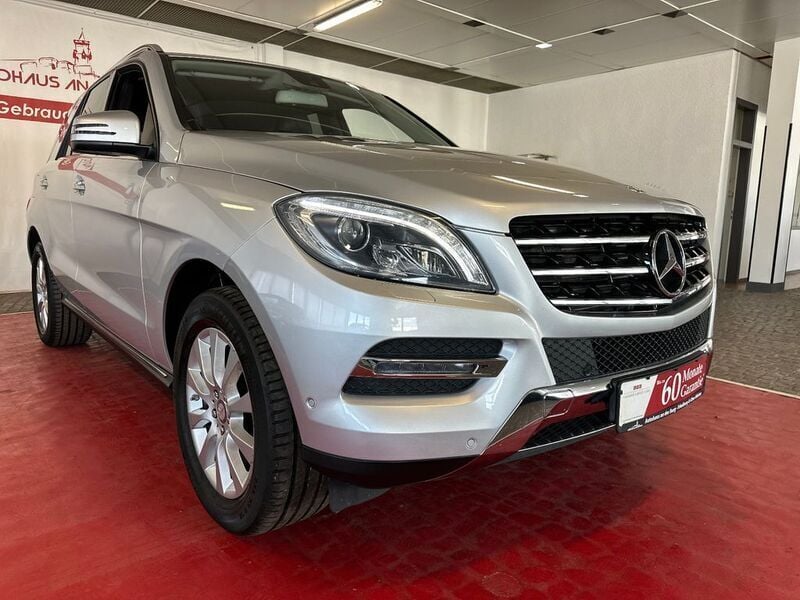 Iridiumsilber metalliclack Gebraucht 2015 Mercedes ML250 SUV | 25.900 € (Fairer Preis) - Bild 1/4
